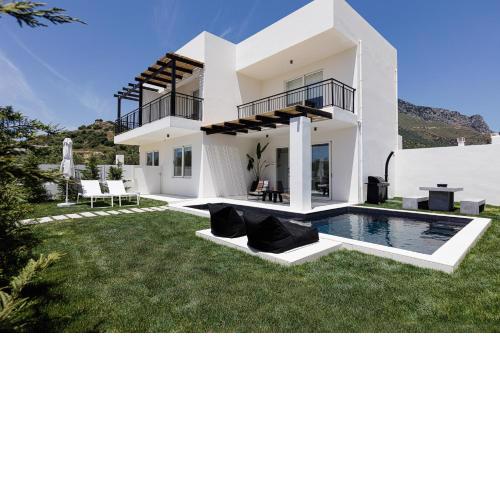 Modern villa Casa Filo Verde with private pool & Bbq,200m from the beach