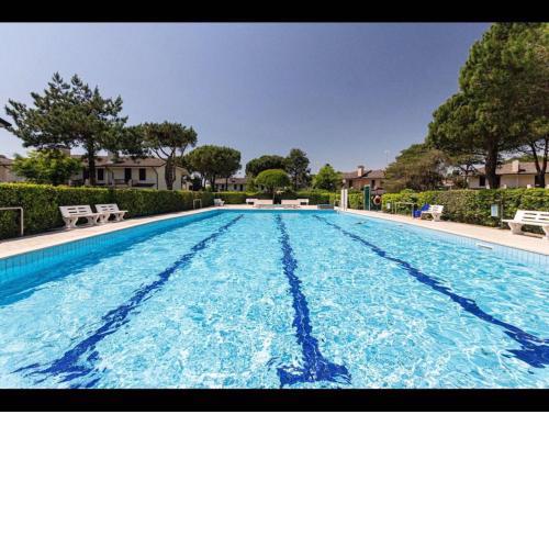 Modern Villa in a Residence With Swimming Pool by Beahost Rentals