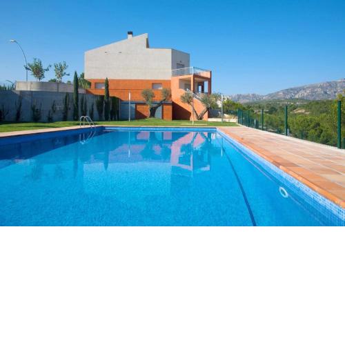 Moderna Villa Cerca de la Playa Almadrava