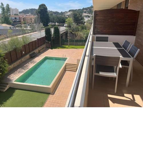 Moderno dúplex con piscina en la Costa Brava