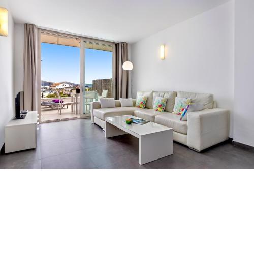 Moderno duplex con vistas al mar
