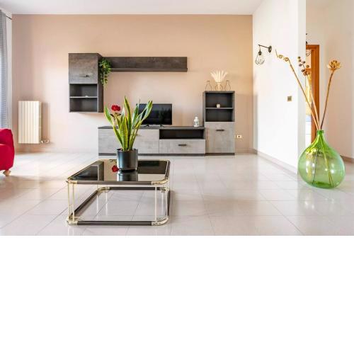 Moderno e Luminoso Appartamento a Lecce