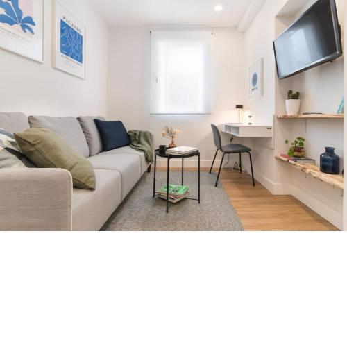 Moderno y Acogedor Apartamento en Atocha 4 PAX A/C