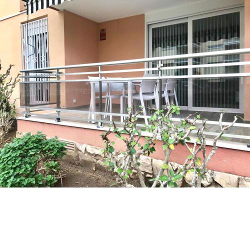 Moderno y con encanto, WIFI, parking y cerca del mar 100C - INMO22