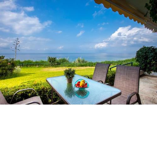 Mola Kaliva sea view, 100m from the beach!