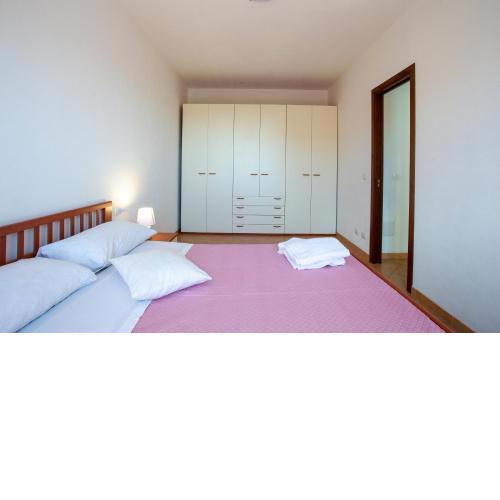 Molara Ichnos House