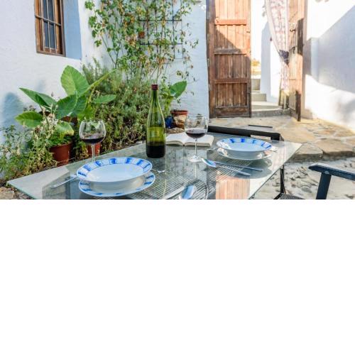 Molino Los Justos - Cocineta Algarinejo by Ruralidays