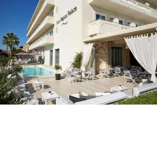 Mon Repos Palace