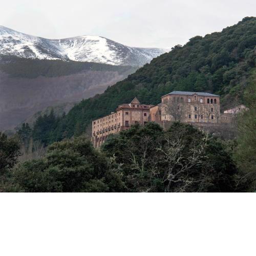 MONASTERIO de SANTA MARÍA DE VALVANERA