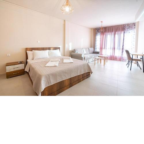 Monastiraki metro station studio for 4 persons