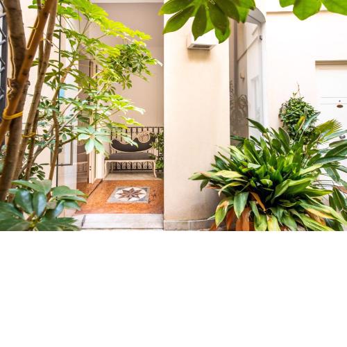 Moncada Suites & Apartments