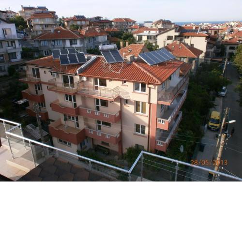 Moni 85 Family House