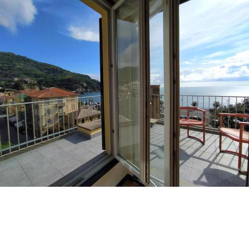 Monia House Sea View
