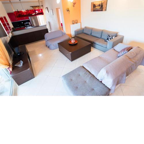 Monolithi Apartment