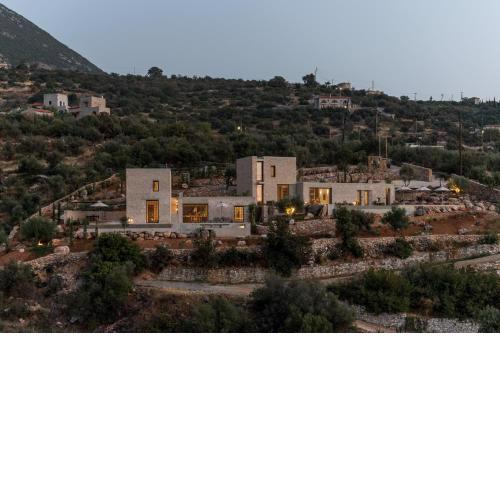 Monolithoi Villas