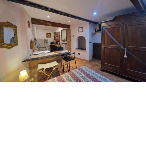 Monolocale in tipica casa ligure