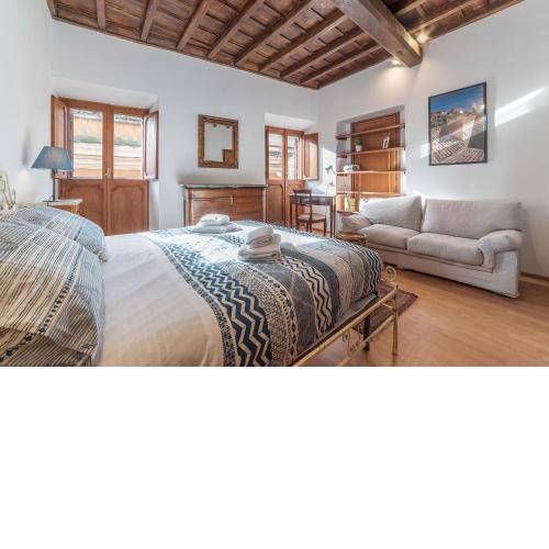 Montecitorio & Pantheon Stylish Flat