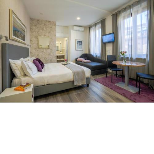 Monza City Rooms & Studios