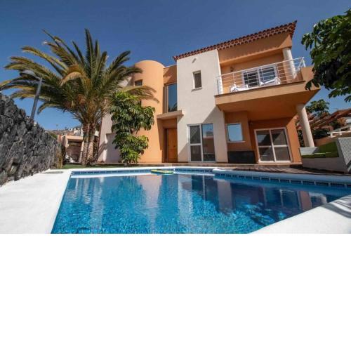 Moon Villa Los Gigantes