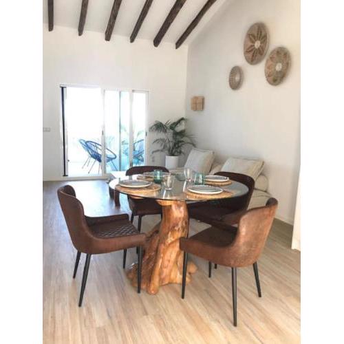 MORAIRA, PRECIOSO ADOSADO al LADO DEL MAR