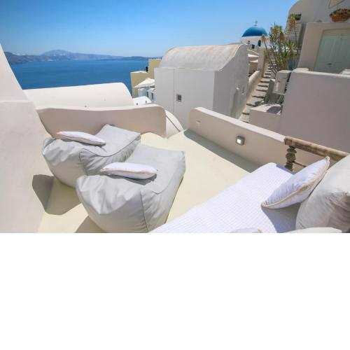 Morfi Cave House