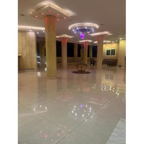 Moses Pyramids Inn