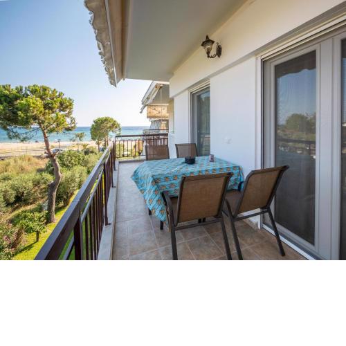 Moudania Apartment By The Sea