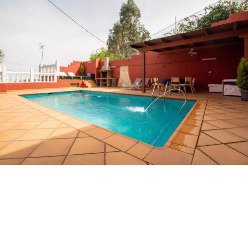 Mountain Chalet Sea Views & Pool