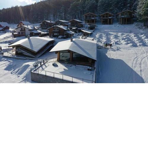 Mountain Chalets Valča -hobitie domy