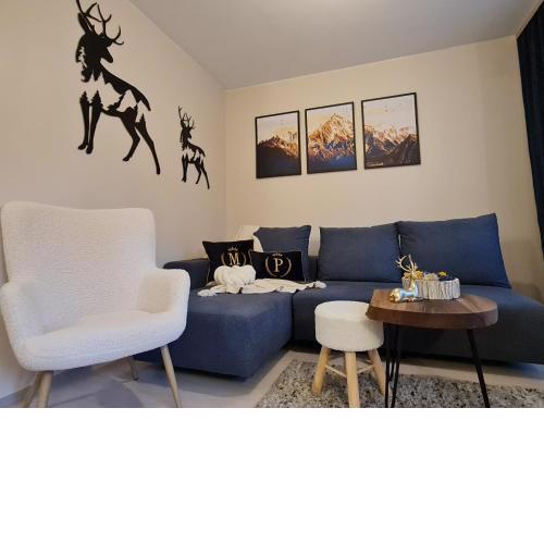 Mountain Peak Apartment