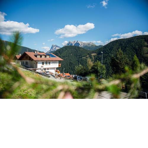 MOUNTAIN RESIDENCE ALPENHOF und Hotel Alpenhof KG der Gasser Renate