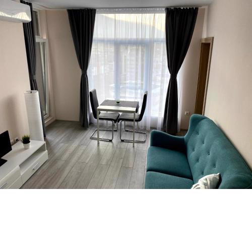 Mountain View Magenta White apartment & parking