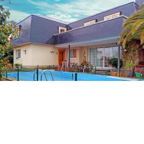 Mountain View Villa with Swimming Pool in Algete