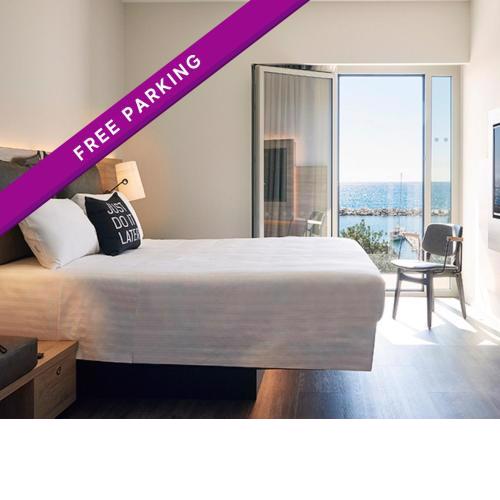 Moxy Patra Marina