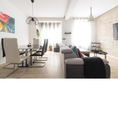 Moyua Luxe by Staynnapartments
