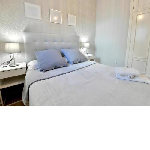 MS4 Apartamentos Nervión para 3 personas