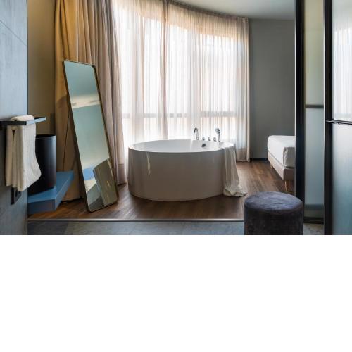 Muralla Sevilla Suites By Lola