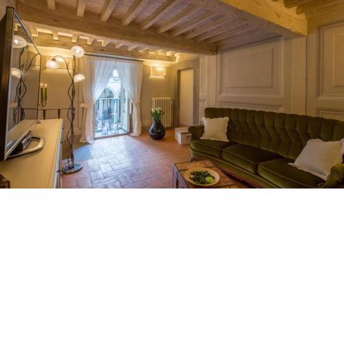 My House Cortona on the theater square