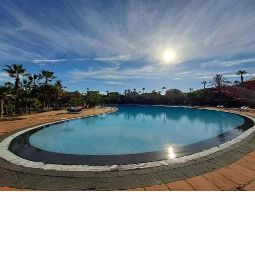 MY PRETTY HOME - Lovely and spacious surrounded by tropical gardens - private covered and uncovered terrace - pool - parking - FREE FIBRE OPTIC INTERNET