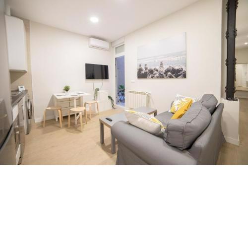 MyHouseMadrid - Acogedor piso con patio en Chamberi