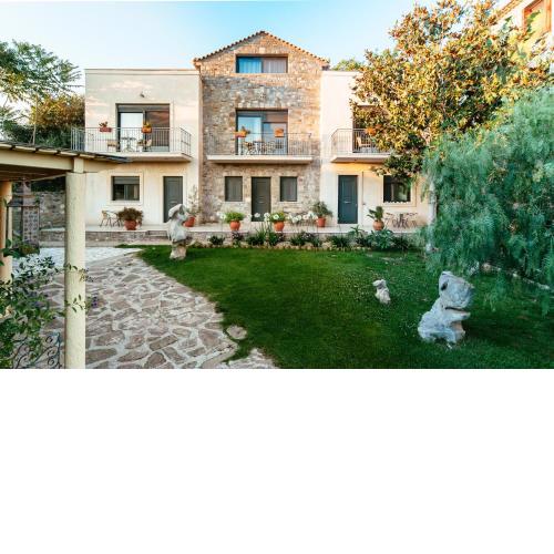 Mylos Apartments