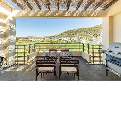 MYRTO Living in luxury and enjoying the view