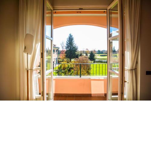 Mysa Properties - Bilocale Golf Club Le Robinie