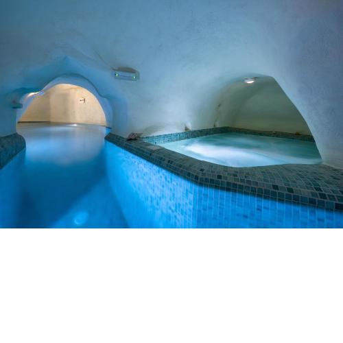 Mystagoge cave pool/jacuzzi, cellar and hammam