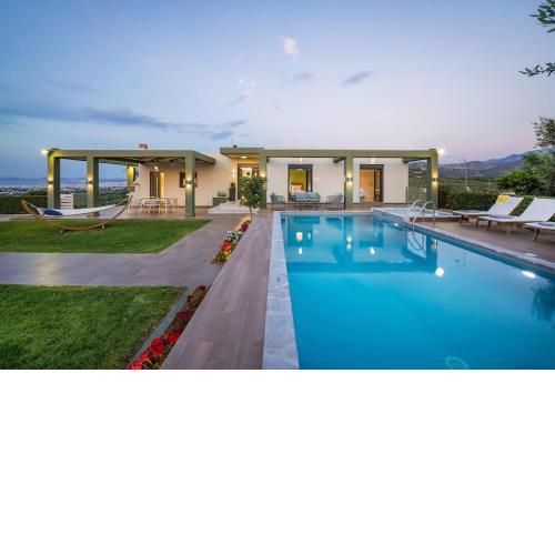 Mythic Olive One floor villa-Amazing View-Heated Poll