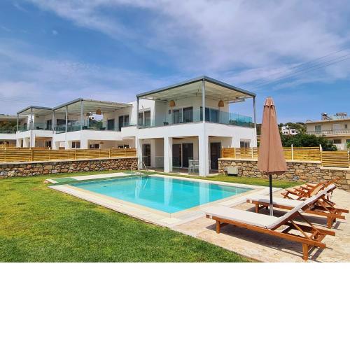 Mythic Seaview Villas