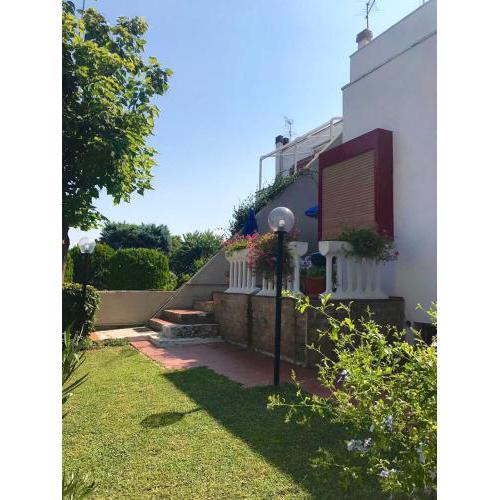 N195 - Numana, ampio pentalocale con giardino