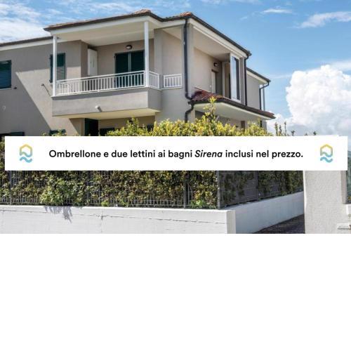 N196 - Numana, delizioso bilocale con giardino e vista mare