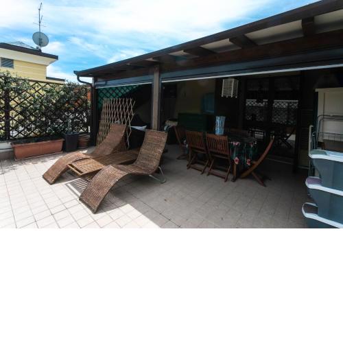N233 - Numana, bilocale in residence con piscina