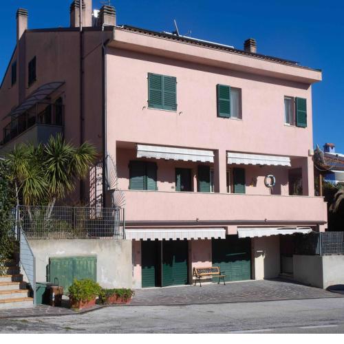 N91 - Numana, nuova taverna bilocale